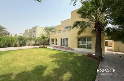 Villa - 5 Bedrooms - 4 Bathrooms for rent in Meadows 2 - Meadows - Dubai