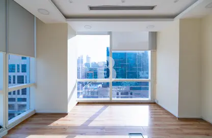 Empty Room image for: Office Space - Studio - 1 Bathroom for rent in Tamani Art Tower - Business Bay - Dubai, Image 1