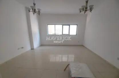Empty Room image for: Apartment - 2 Bedrooms - 3 Bathrooms for rent in Al Majaz Pearl - Al Majaz 2 - Al Majaz - Sharjah, Image 1