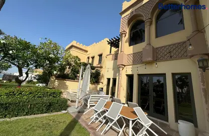 Villa - 4 Bedrooms - 5 Bathrooms for rent in Canal Cove Frond B - Canal Cove Villas - Palm Jumeirah - Dubai
