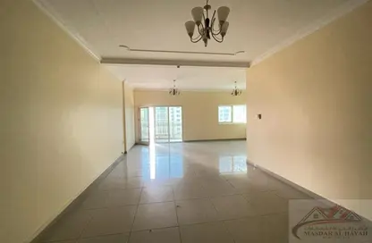 شقة - 3 غرف نوم - 4 حمامات للايجار في برج الندى - النهدة - الشارقة شقة - 3 غرف نوم - 4 حمامات للايجار في برج الندى - النهدة - الشارقة