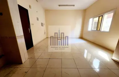 شقة - 1 حمام للايجار في طريق فاير ستاشن - مويلح - الشارقة