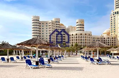Apartment - 1 Bedroom - 2 Bathrooms for rent in Al Hamra Palace Beach Resort - Al Hamra Village - Ras Al Khaimah