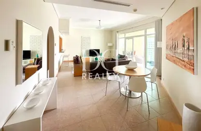 Apartment - 2 Bedrooms - 3 Bathrooms for rent in Al Das - Shoreline Apartments - Palm Jumeirah - Dubai