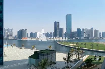 صورة لـ منظر مائي. شقة - 1 حمام للبيع في حافة الخليج - الخليج التجاري - دبي ، صورة رقم 1