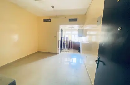 Apartment - Studio - 1 Bathroom for rent in Fire Station Road - Muwaileh - Sharjah