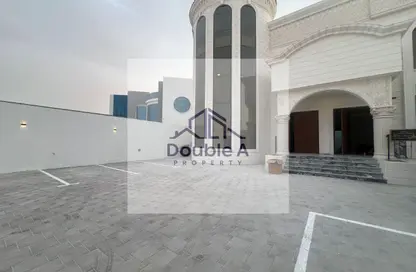 Apartment - 2 Bedrooms - 2 Bathrooms for rent in Madinat Al Riyad - Abu Dhabi