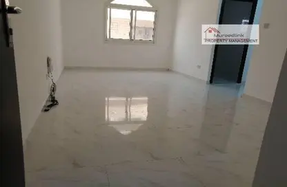 Empty Room image for: Apartment - 1 Bathroom for rent in Al Zahraa - Abu Dhabi, Image 1