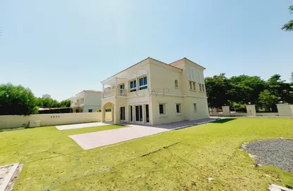 Villa - 2 Bedrooms - 4 Bathrooms for rent in District 8Q - Jumeirah Village Triangle - Dubai