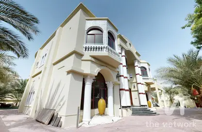 Villa - 7+ Bedrooms - 7 Bathrooms for rent in Sector E - Emirates Hills - Dubai