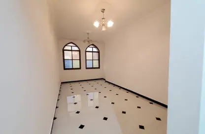 شقة - غرفة نوم - 2 حمامات للايجار في فلل الروضة 2 - 2  الروضة - الروضة - عجمان