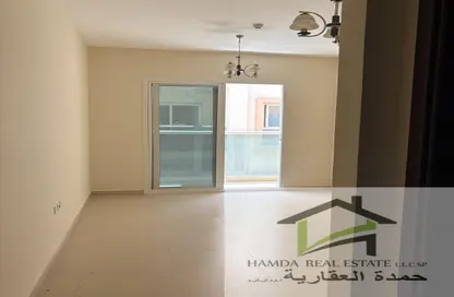 شقة - غرفة نوم - 2 حمامات للايجار في مجمع مويلح - تجارية مويلح - الشارقة