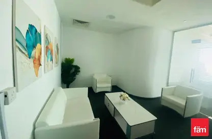 صورة لـ غرفة المعيشة مكتب - استوديو - 1 حمام للايجار في القمة - الخليج التجاري - دبي ، صورة رقم 1
