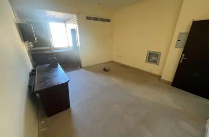 Apartment - Studio - 1 Bathroom for rent in Al Rashidiya Towers - Al Rashidiya - Ajman Downtown - Ajman