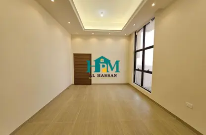 شقة - 3 غرف نوم - 3 حمامات للايجار في مدينة الرياض - أبوظبي