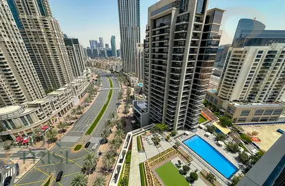 Apartment - 3 Bedrooms - 3 Bathrooms for rent in BLVD Crescent - Downtown Dubai - Dubai