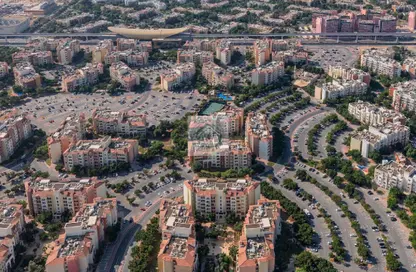 عمارة بالكامل - استوديو - 8 حمامات للبيع في ديسكفري غاردنز - دبي