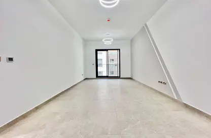 Apartment - 1 Bedroom - 2 Bathrooms for rent in Jumeirah Garden City - Al Satwa - Dubai