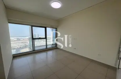 Empty Room image for: Apartment - 2 Bedrooms - 3 Bathrooms for rent in The Wave - Najmat Abu Dhabi - Al Reem Island - Abu Dhabi, Image 1
