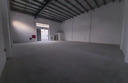 Warehouse - Studio - 4 Bathrooms for rent in Al Jurf Industrial 3 - Al Jurf Industrial - Ajman