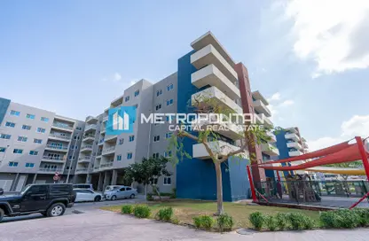 Apartment - 2 Bedrooms - 2 Bathrooms for sale in Tower 44 - Al Reef Downtown - Al Reef - Abu Dhabi