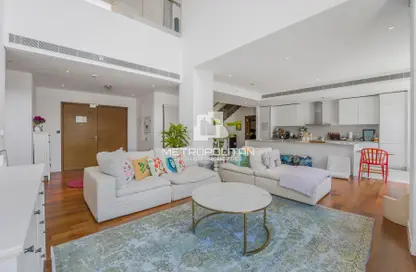 Apartment - 4 Bedrooms - 4 Bathrooms for sale in Building 9 - City Walk - Dubai