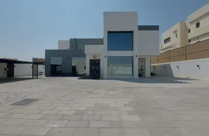 Villa - 5 Bedrooms - 7 Bathrooms for rent in Shakhbout City - Abu Dhabi