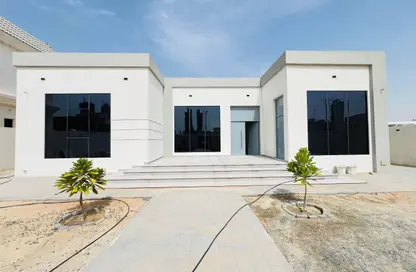 Villa - 3 Bedrooms - 5 Bathrooms for rent in Al Barsha South 2 - Al Barsha South - Al Barsha - Dubai