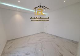 صورةغرفة فارغة لـ: فيلا - 5 غرف نوم - 4 حمامات للكراء في فلل الروضة 3 - 3  الروضة - الروضة - عجمان, صورة 1