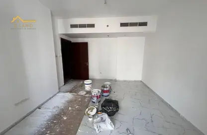 شقة - 2 غرف نوم - 2 حمامات للايجار في بناية الوزان B - المجاز 3 - المجاز - الشارقة