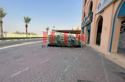متجر - استوديو - 1 حمام للايجار في O01 - طراز فارسي - المدينة الدولية - دبي