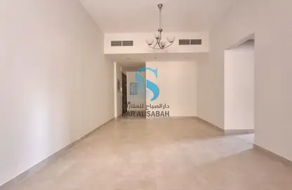 شقة - 2 غرف نوم - 2 حمامات للايجار في شارع تالياتلا ​ - النهدة - الشارقة