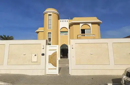 Villa - 5 Bedrooms - 7 Bathrooms for sale in Al Jazzat - Al Riqqa - Sharjah