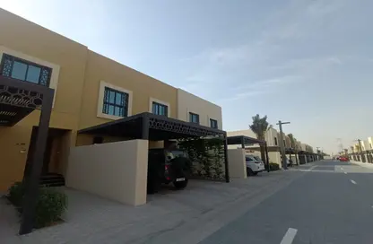 تاون هاوس - 3 غرف نوم - 4 حمامات للايجار في مدينة الشارقة المستدامة - الشارقة