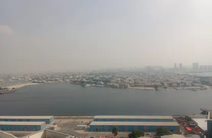 شقة - 2 غرف نوم - 2 حمامات للبيع في أورينت تاور 1 - أورينت تاور - البستان - عجمان