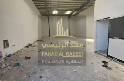 Warehouse - Studio - 2 Bathrooms for rent in Umm Al Thuoob - Umm Al Quwain