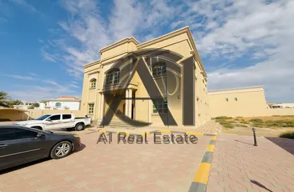 Villa - Studio - 7+ Bathrooms for rent in Al Markhaniya - Al Ain