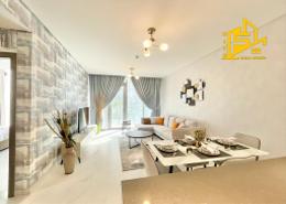 صورةغرفة المعيشة / غرفة الطعام لـ: شقة - 1 غرفة نوم - 1 حمام للبيع في مساكن 15 - المنطقة وان - مدينة الشيخ محمد بن راشد - دبي, صورة 1