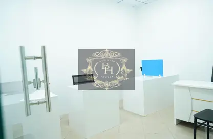مكتب - استوديو - 3 حمامات للايجار في برج النعيمية 1 - أبراج النعيمية - النعيمية - عجمان