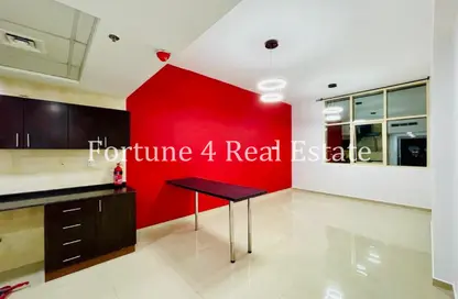 شقة - غرفة نوم - 1 حمام للايجار في برج فرانكفورت - مدينة دبي الرياضية - دبي