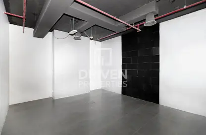 Office Space - Studio for rent in Tower A - API Trio Towers - Sheikh Zayed Road - Dubai