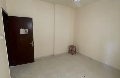 شقة - 2 غرف نوم - 1 حمام للايجار في منطقة الرولة - الشارقة