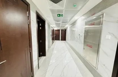 شقة - غرفة نوم - 2 حمامات للايجار في سراب 2 - الجادة - الشارقة