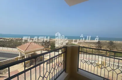شقة - 2 غرف نوم - 3 حمامات للايجار في رويال بريز 3 - رويال بريز - قرية الحمرا - رأس الخيمة
