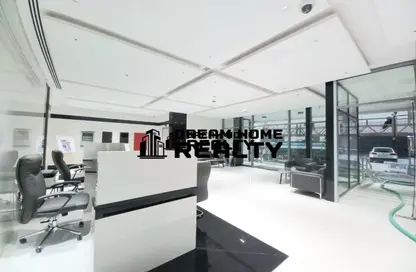 Apartment - 2 Bedrooms - 3 Bathrooms for rent in Rose Tower - Al Khan - Sharjah
