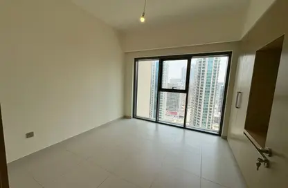 Apartment - 2 Bedrooms - 2 Bathrooms for rent in Burj Royale - Downtown Dubai - Dubai