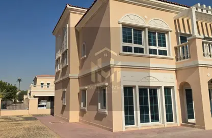 فيلا - 2 غرف نوم - 3 حمامات للبيع في منطقة 16 - قرية الجميرا سركل - دبي