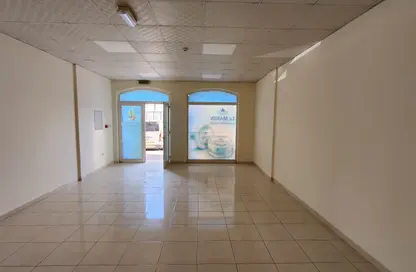 Shop - Studio - 3 Bathrooms for rent in England Cluster - International City - Dubai