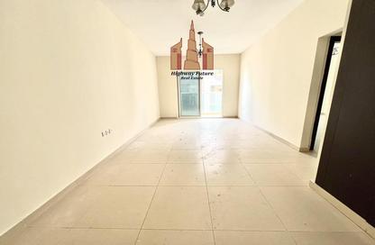 Apartment - 2 Bedrooms - 2 Bathrooms for rent in Muwaileh 29 Building - Muwaileh - Sharjah