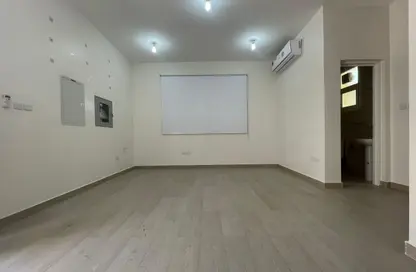 Apartment - 2 Bedrooms - 3 Bathrooms for rent in Khalifa City A - Khalifa City - Abu Dhabi